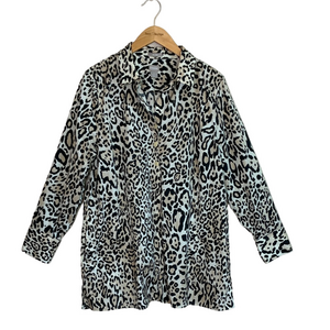 CHICO'S Size 3 US 16/18 XL No Iron Cotton Leopard Button Up Shirt with Pockets